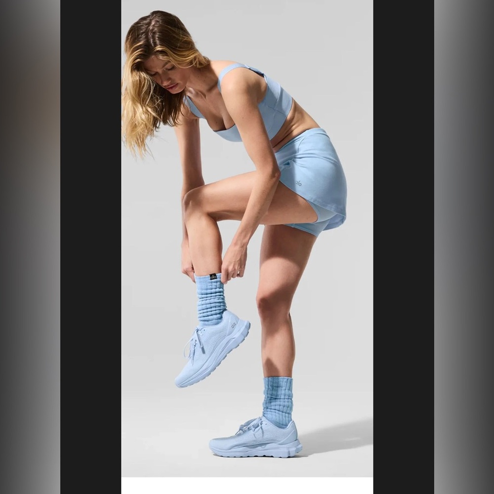 Alo Yoga Scrunch Sock- Seashell- Medium- Unisex- NWT- MSRP $32